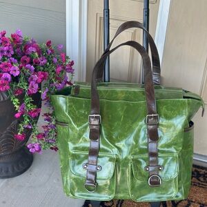 Shiraleah Chicago Rolling Tote, Laptop Case, Vibrant Lime Green, Brown Accents